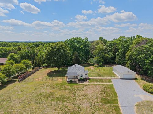 529 Marysville Road, Altavista, VA, 24517 | Card Image