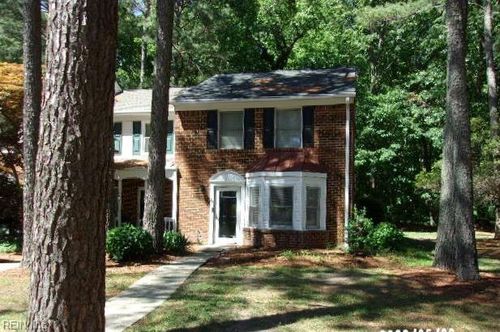 20 Corwin Cir, Hampton, VA, 23666-1400 | Card Image