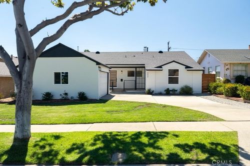 9507 S 10th Ave, Inglewood, CA, 90305-2905 | Card Image