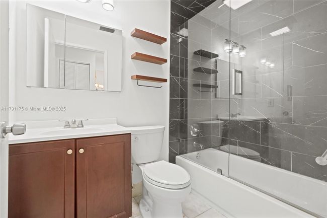 18982 Cloud Lake Cir, House other with 2 bedrooms, 2 bathrooms and null parking in Boca Raton FL | Image 31