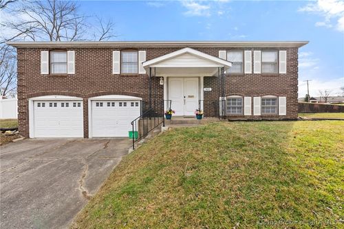 302 Country Club Dr, New Albany, IN, 47150-4618 | Card Image