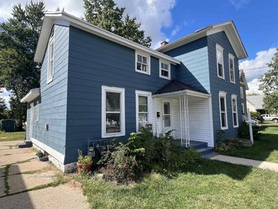 323 N Pearl Street, House other with 4 bedrooms, 2 bathrooms and null parking in Janesville WI | Image 1