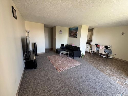 41-27 Centennial St, Regina, SK, S4S6P8 | Card Image