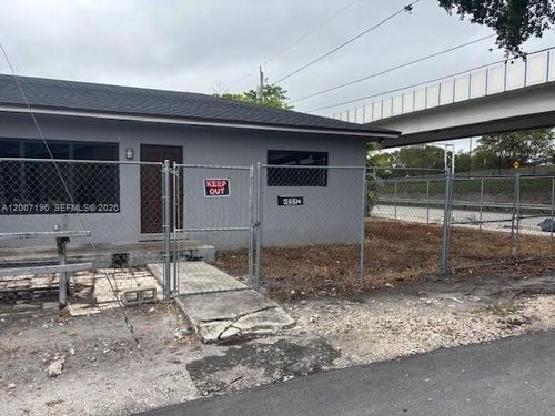 na-4009 Nw 16th Ave, Miami, FL, 33142-4874 | Card Image