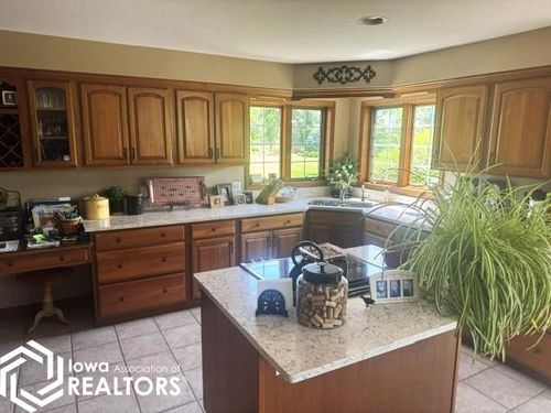 1511 W Valley View Dr, Algona, IA, 50511-7269 | Card Image