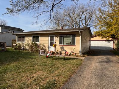 36348 N Edgewood Drive, House other with 3 bedrooms, 1 bathrooms and 7 parking in Gurnee IL | Image 1