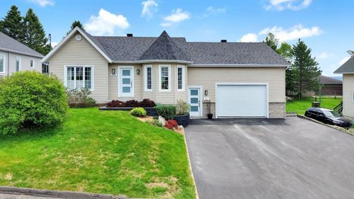 246 Rue Cloutier, Vallée Jonction, QC, G0S3J0 | Card Image