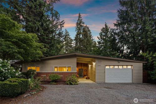 18483 47th Pl Ne, Lake Forest Park, WA, 98155-4353 | Card Image