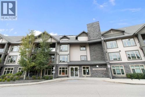 15 Aspenmont Hts Sw, Calgary, AB, T3H0E3 | Card Image