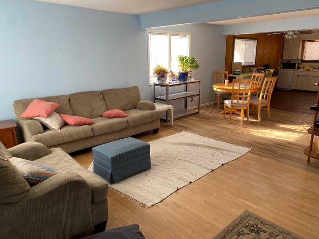 4906 47 Street, House other with 4 bedrooms, 1 bathrooms and 2 parking in Wanham AB | Image 7