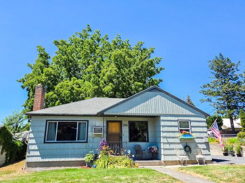 255 N Pine St, Genesee, ID, 83832-5004 | Card Image