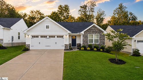 119 Baylor Dr, Gray Court, SC, 29645-4055 | Card Image