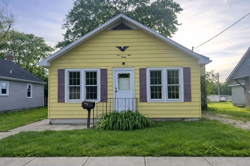 529 N 2nd St, Watseka, IL, 60970-1220 | Card Image