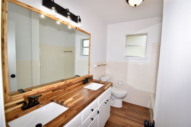 2013 S High St, House other with 3 bedrooms, 2 bathrooms and null parking in Brady TX | Image 12