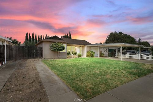 230 S Lee Ave, Oakdale, CA, 95361-3513 | Card Image