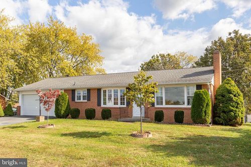 204 Ridge Rd, WINCHESTER, VA, 22602-7427 | Card Image