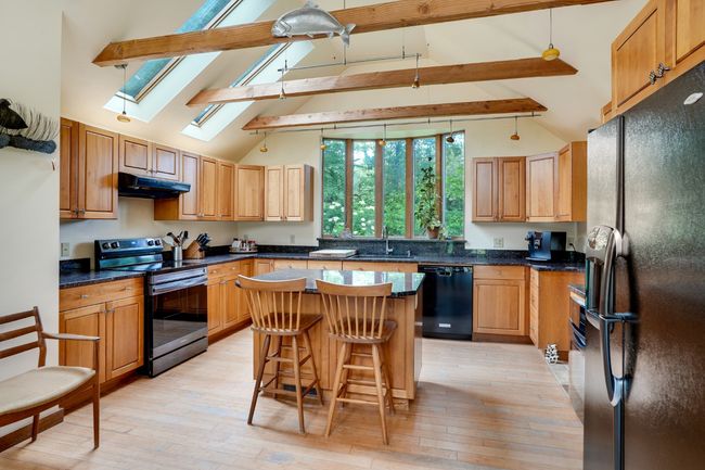 174 Middle Rd, House other with 4 bedrooms, 4 bathrooms and null parking in Chilmark MA | Image 7