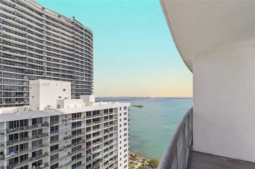3809-1750 N Bayshore Dr, Miami, FL, 33132 | Card Image
