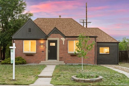 3235 Albion St, Denver, CO, 80207-1811 | Card Image