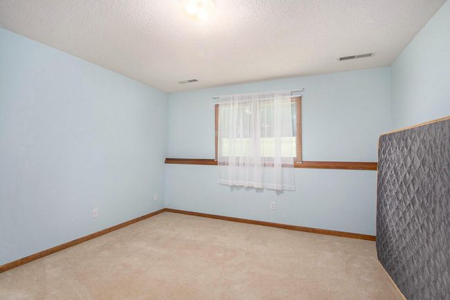1067 Aspen Dr, Condo with 3 bedrooms, 3 bathrooms and null parking in Norton Shores MI | Image 11