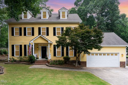 1001 Kingsway Dr, Apex, NC, 27502-8946 | Card Image