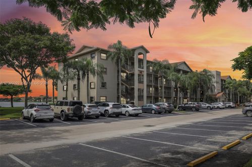 301m-13800 Sw 5th Ct, Pembroke Pines, FL, 33027-6926 | Card Image