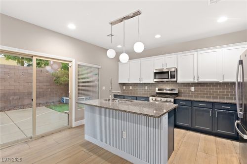 10589 Cliff Lake St, Las Vegas, NV, 89179-1414 | Card Image