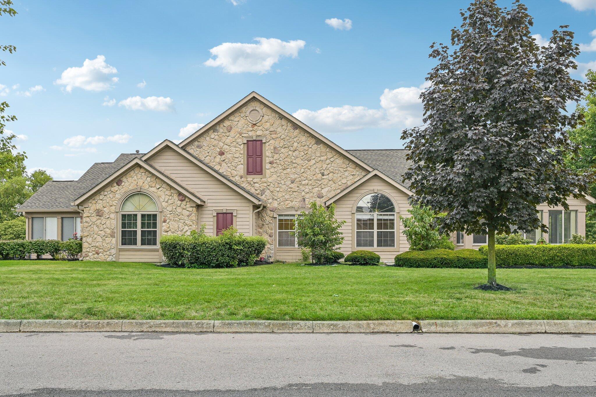 Stoneway Pt, Powell, OH 43065