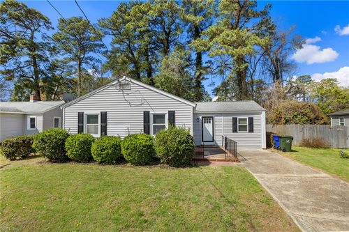 8249 Simons Dr, Norfolk, VA, 23505-1644 | Card Image