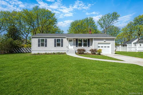 38 Hopes Avenue, Brookhaven, NY, 11742 | Card Image