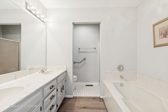 10428 Morningside Ct, Townhouse with 2 bedrooms, 3 bathrooms and 2 parking in Orland Park IL | Image 14