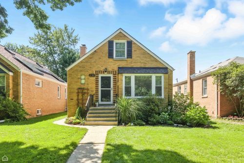 2130 Brummel St, Evanston, IL, 60202-3608 | Card Image