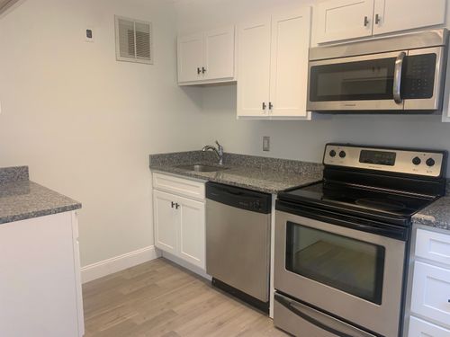 69-616 Portland St, Rochester, NH, 03867-2441 | Card Image