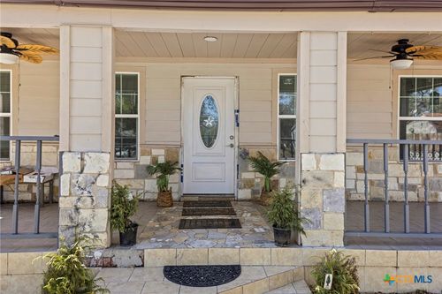 811 Ward St, Marlin, TX, 76661-2171 | Card Image