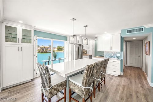 201-333 Harbour Dr, NAPLES, FL, 34103-4014 | Card Image