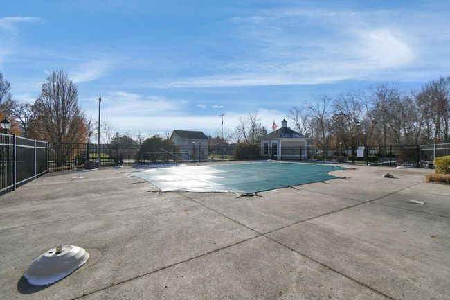 7963 Ravine Run Ln, Condo with 3 bedrooms, 3 bathrooms and null parking in Columbus OH | Image 22
