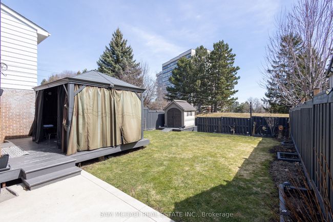 80 Longbourne Cres, House attached with 3 bedrooms, 2 bathrooms and 4 parking in Brampton ON | Image 26