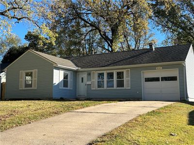 True Ranch-style house with attached garage | Image 1