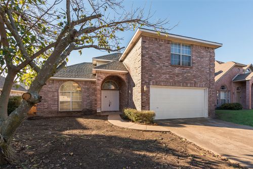 232 W Willow Creek Dr, Glenn Heights, TX, 75154-1877 | Card Image