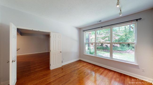 1408 Fox Pointe Cir, Condo with 2 bedrooms, 2 bathrooms and null parking in Ann Arbor MI | Image 9
