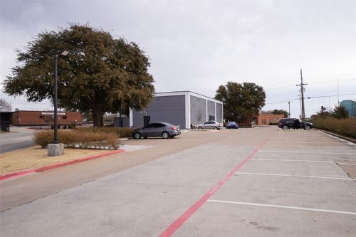 15375 Addison Rd, Addison, TX, 75001-4552 | Card Image