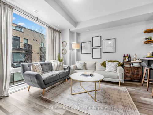 139-34 Fieldway Rd, Toronto, ON, M8Z0E3 | Card Image