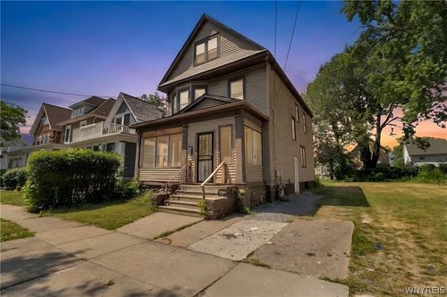 132 Royal Ave, Buffalo, NY, 14207-1540 | Card Image