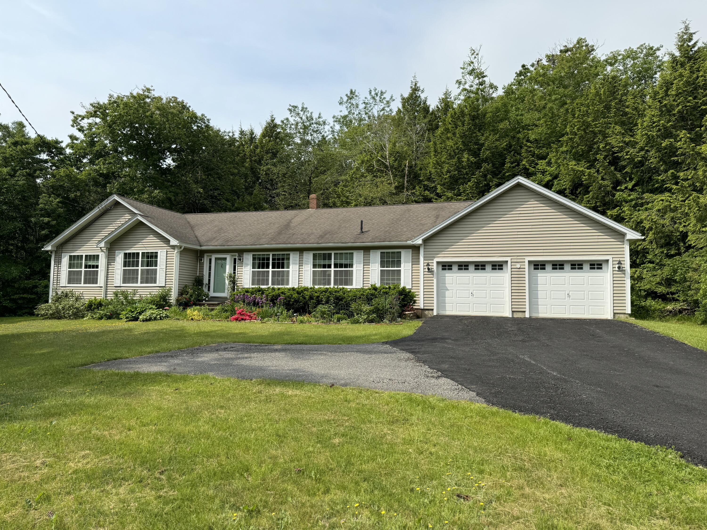 Greenacre Rd, Lincolnville, ME 04849