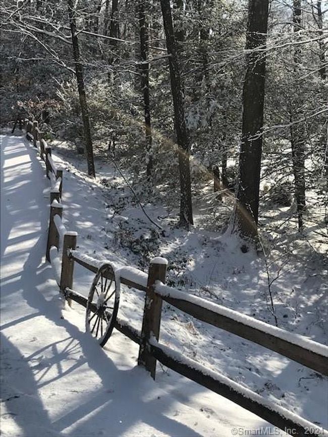 229 New Rd, House other with 2 bedrooms, 3 bathrooms and null parking in Avon CT | Image 36