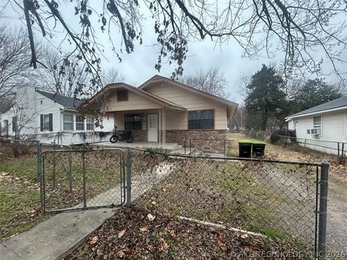 727 6th St, Ada, OK, 74820-3837 | Card Image