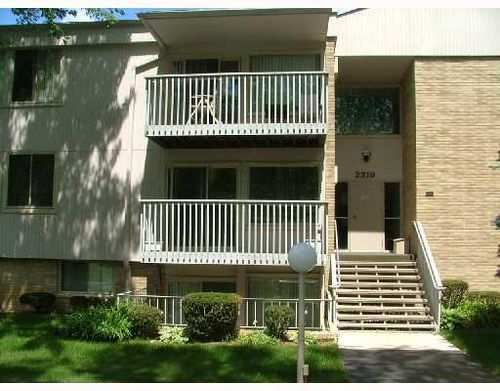 apt-b106-2319 Packard St, Ann Arbor, MI, 48104-6359 | Card Image
