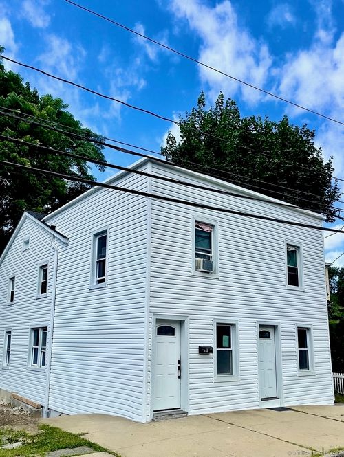 212 Davis Ave, Greenwich, CT, 06830-2732 | Card Image