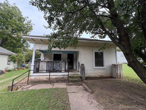 360 N B St, Yale, OK, 74085-3006 | Card Image