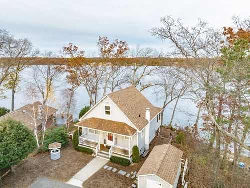 24 Shore Rd, Southwick, MA, 01077-9631 | Card Image